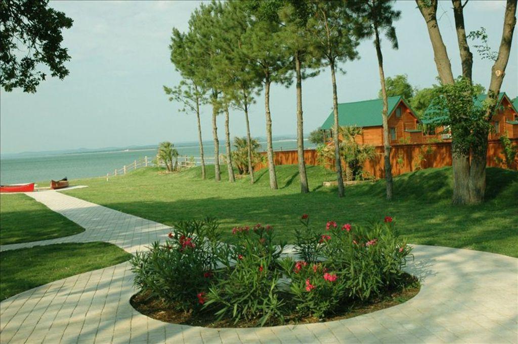 Paradise Resort At Hill Country Buchanan Dam Exterior foto